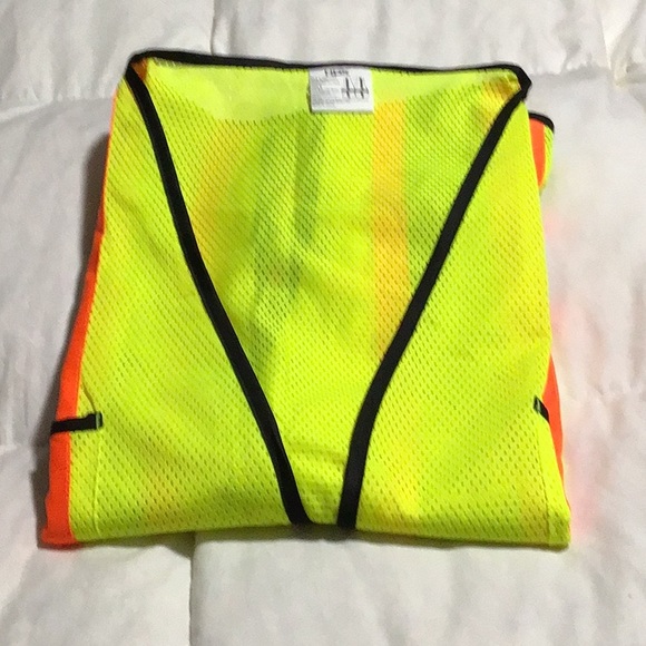 HDX Safety Vest Type R Class 2 ONE SIZE 3 Pockets NWOT - Picture 7 of 7